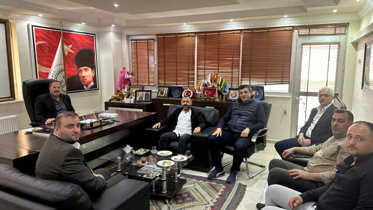 Körfez Pirahmetliler Derneği'nden Kocaeli Gümüşhaneliler Vakfı'na Nezaket Ziyareti